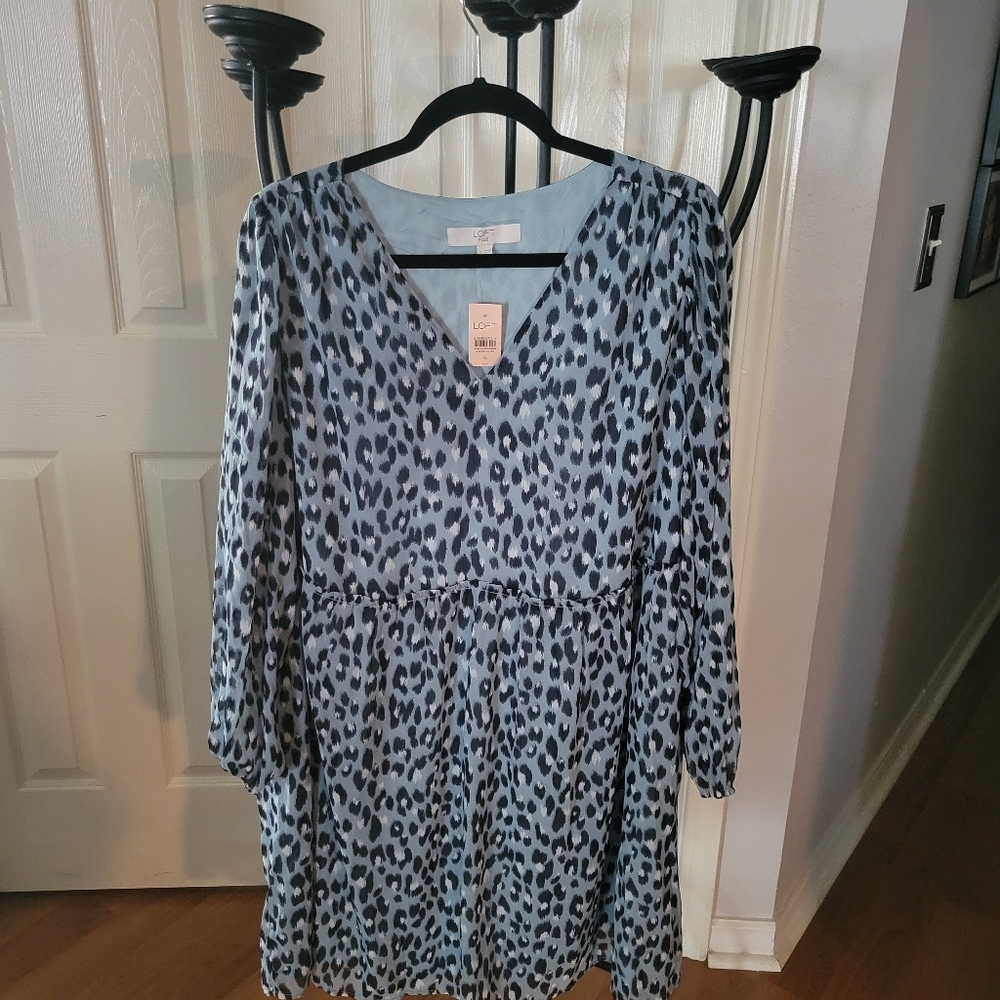 V neck dress size 16
